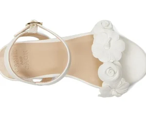 Janie and Jack Sandals<Flower Sandal (Toddler/Little Kid/Big Kid) White