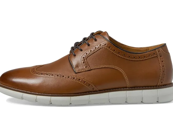 holden_wing_tip_3.webp Johnston & Murphy Adaptive<Holden Wing Tip Tan Full Grain