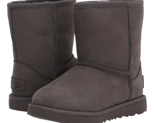 UGG Kids Classic Short II Waterproof (Toddler/Little Kid) | Kids Boots
